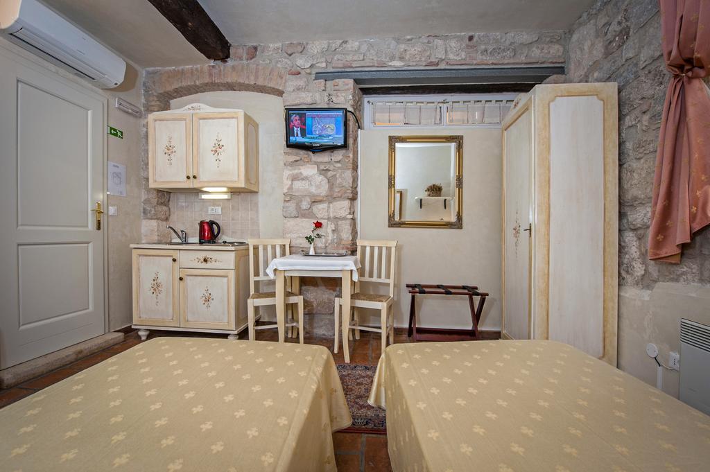 Residence Marco Polo Centro Storico Rovinj Eksteriør bilde