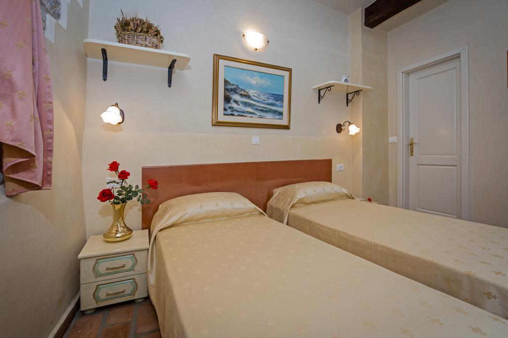 Residence Marco Polo Centro Storico Rovinj Eksteriør bilde