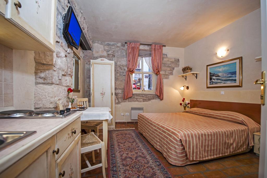 Residence Marco Polo Centro Storico Rovinj Eksteriør bilde